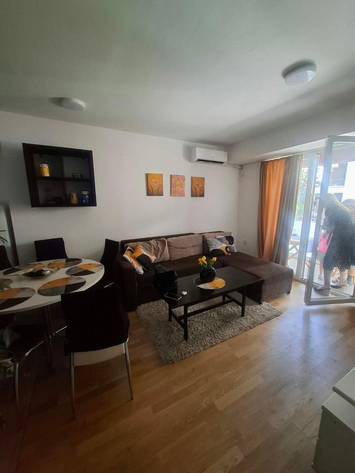 We are renting out a nice, new 3-room apartment at the beginning of Kisela voda, k