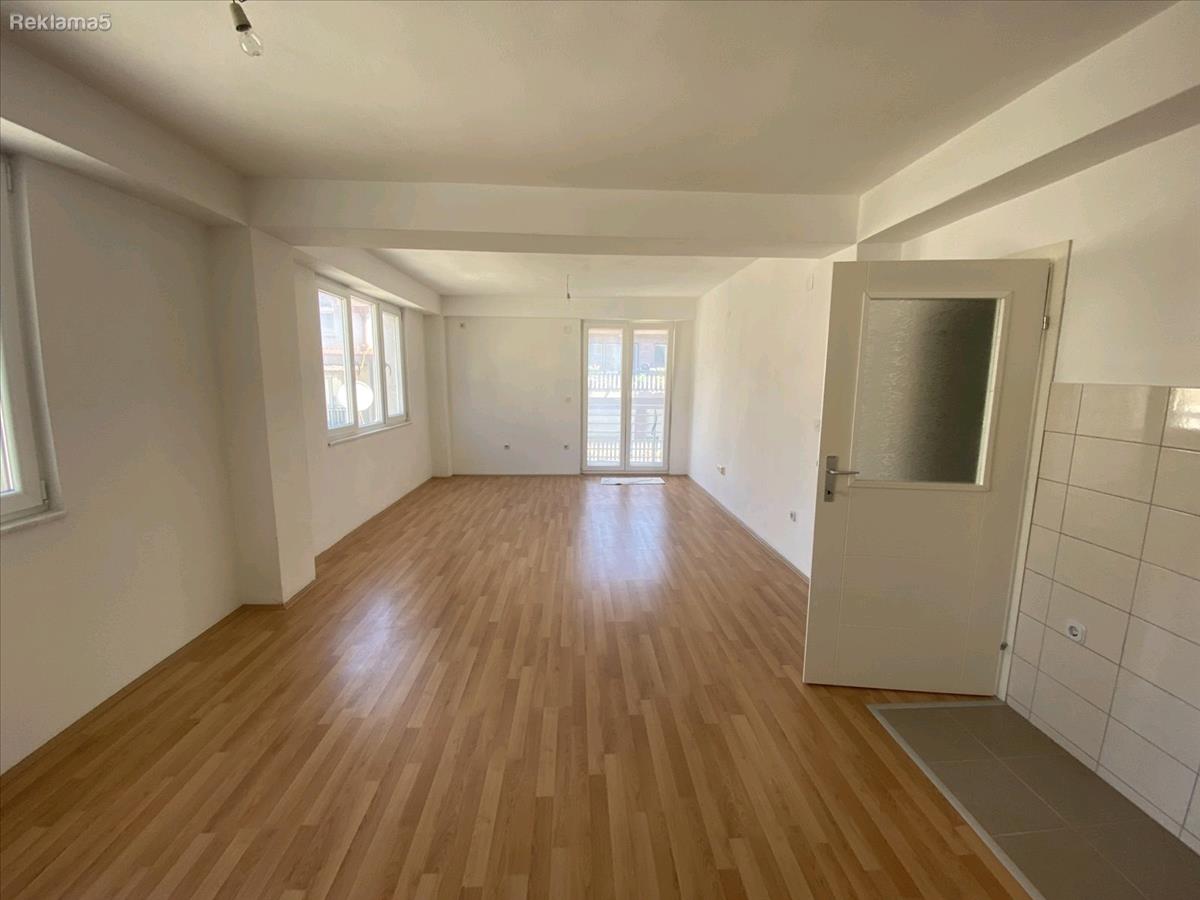 SE PRODAVA nov stan 57m2 vo centarot na Ohrid