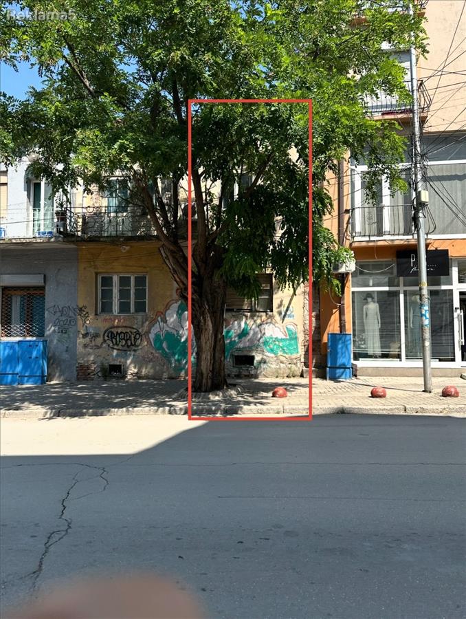 HOUSE for sale in the strict CENTER!
