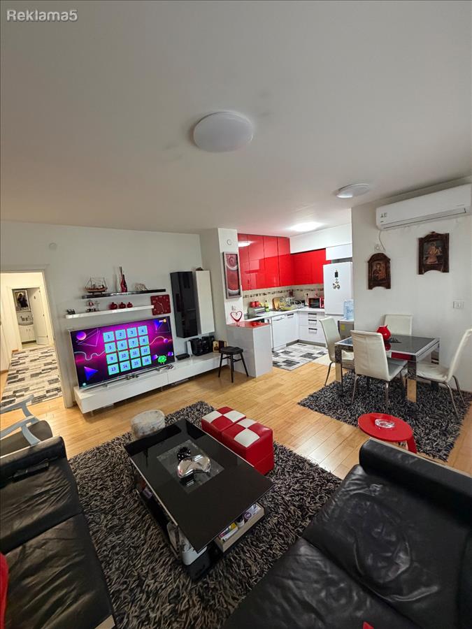 Four-room apartment for sale in Aerodrom-Jane Sandanski
