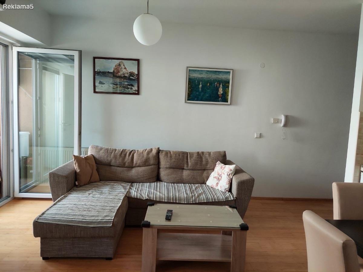 Furnished two-room apartment for sale in Aerodrom 35m² €89,000