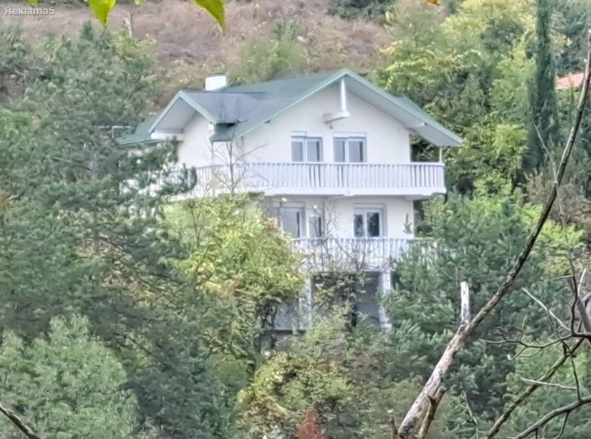 House for sale on the slopes of Vodno