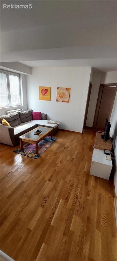 Modern furnished apartment for rent in Aerodrom