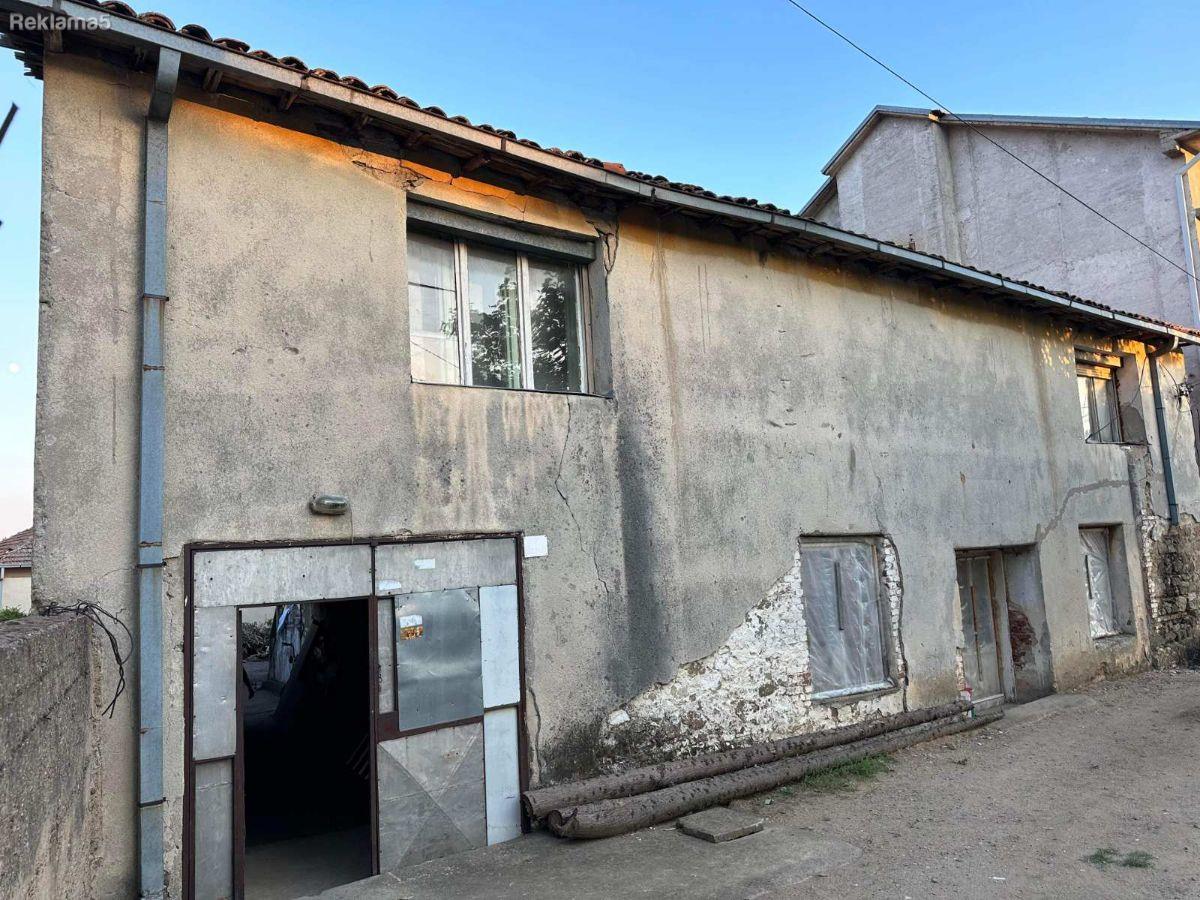 House for sale in Bogdanci