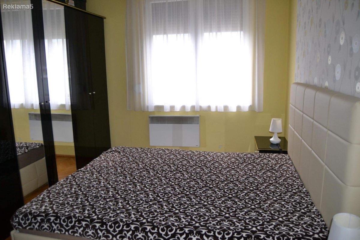 Se iZdava stan vo centar na odlicna lokacija
