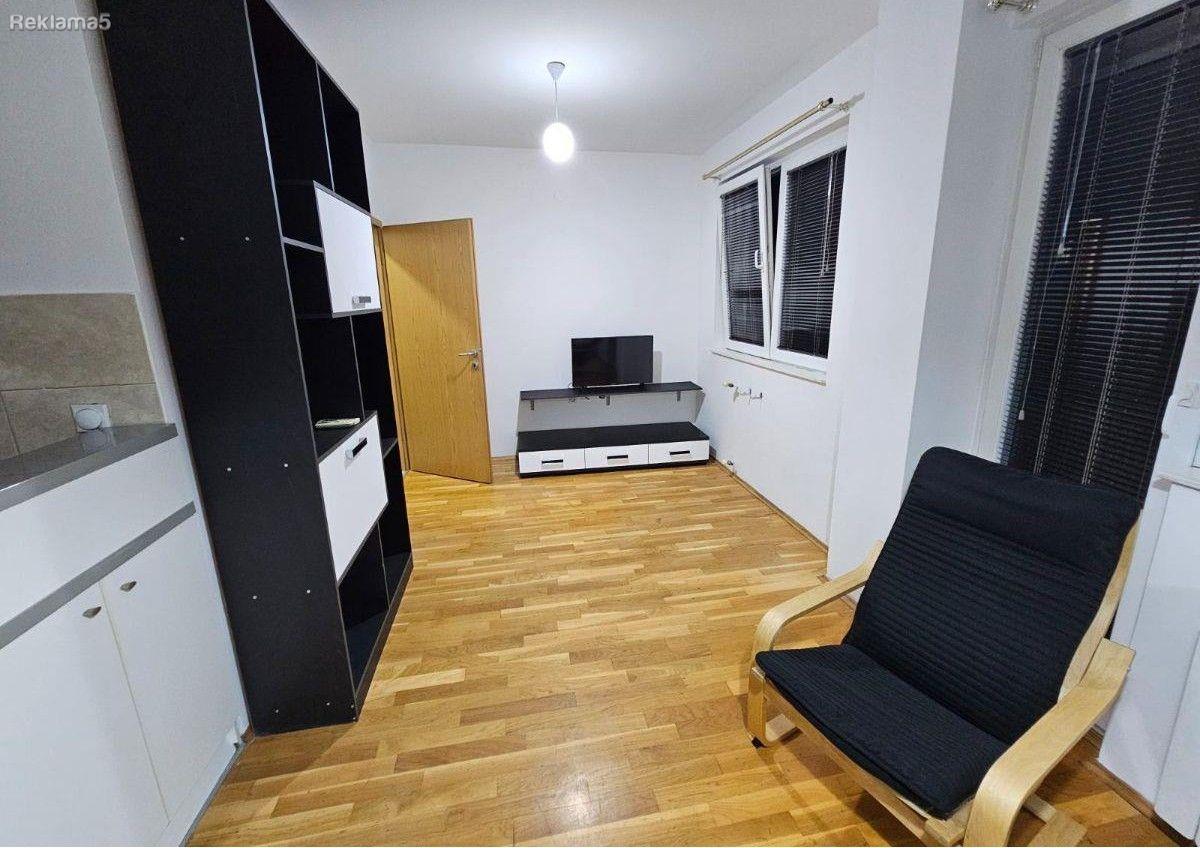 Se iznajmuva stan od 36m2 kaj Univerzalna Sala