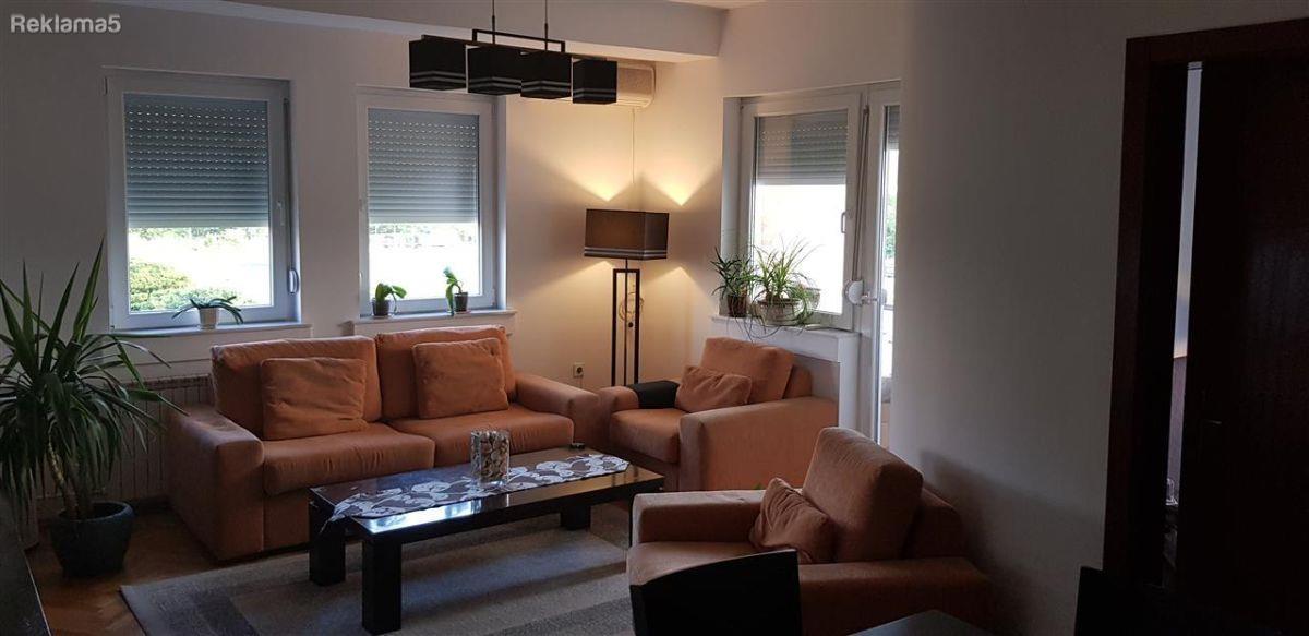 SE IZDAVA TROSOBEN REONSKI CENAR NOVO LIISICE