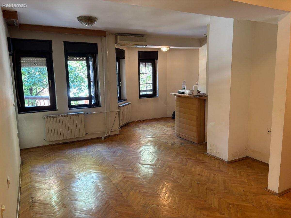 Apartment for sale in Aerodrom behind Vatasha