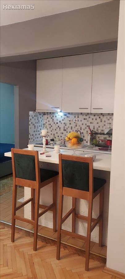 HIT TWO-ROOM FURNISHED AIRPORT APARTMENT WITH COURTYARD
