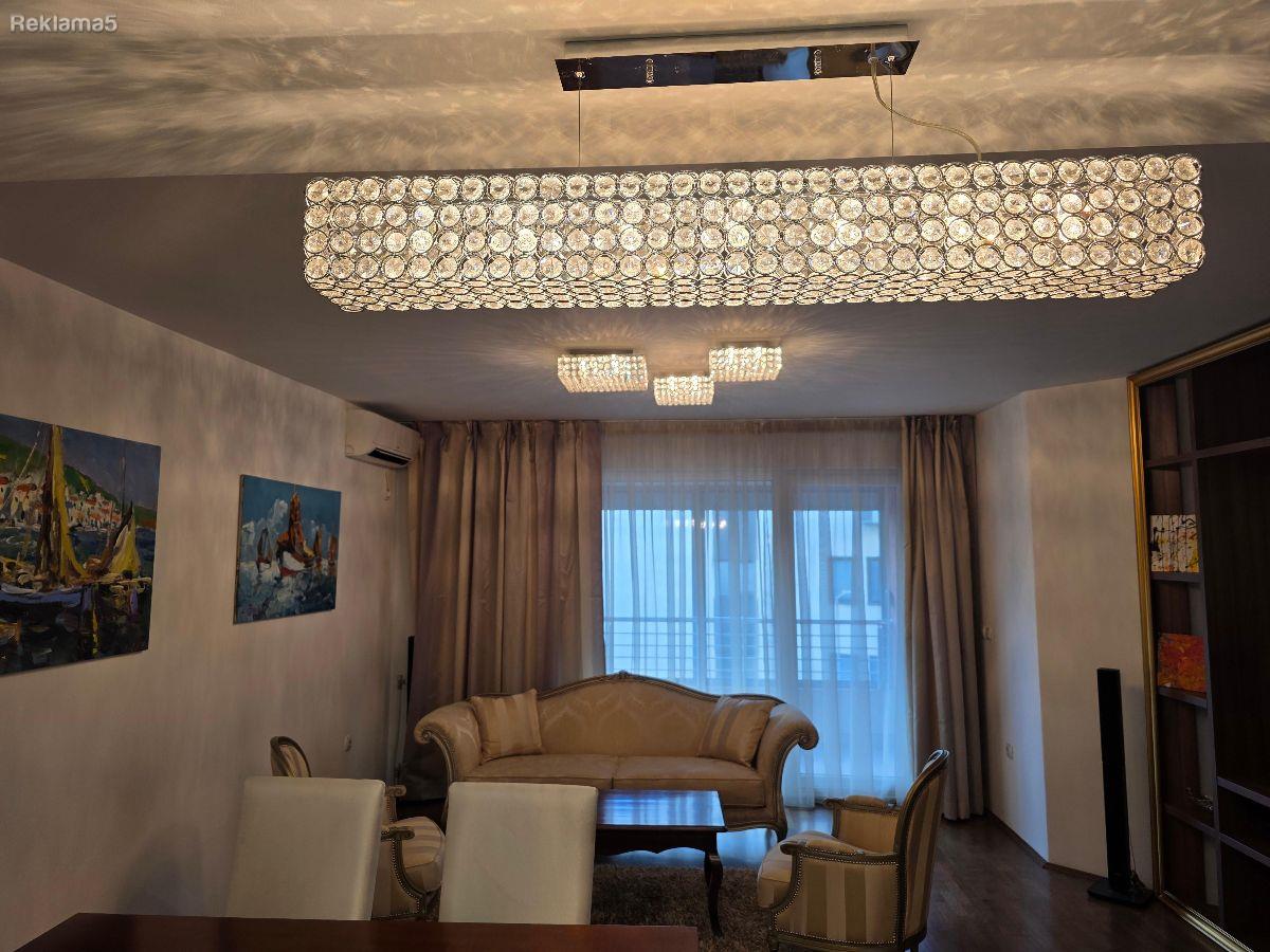 SE PRODAVA TROSOBEN STAN VO CENTAR, MVR