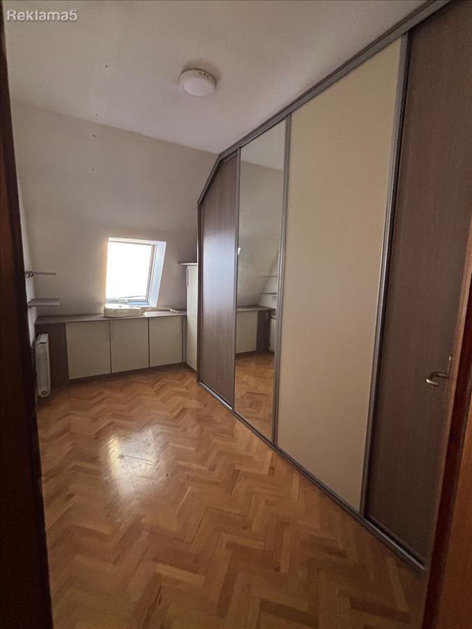 Се продава стан во Карпош 4