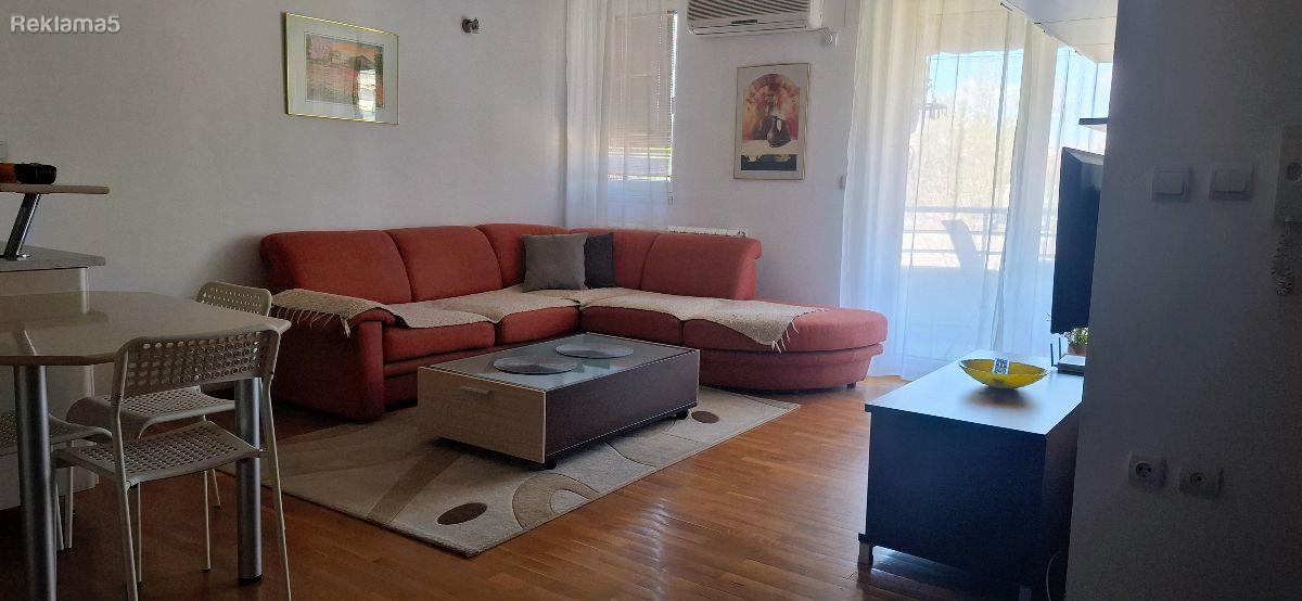 I rent an apartment in Centar - across from restaurant Vodenica