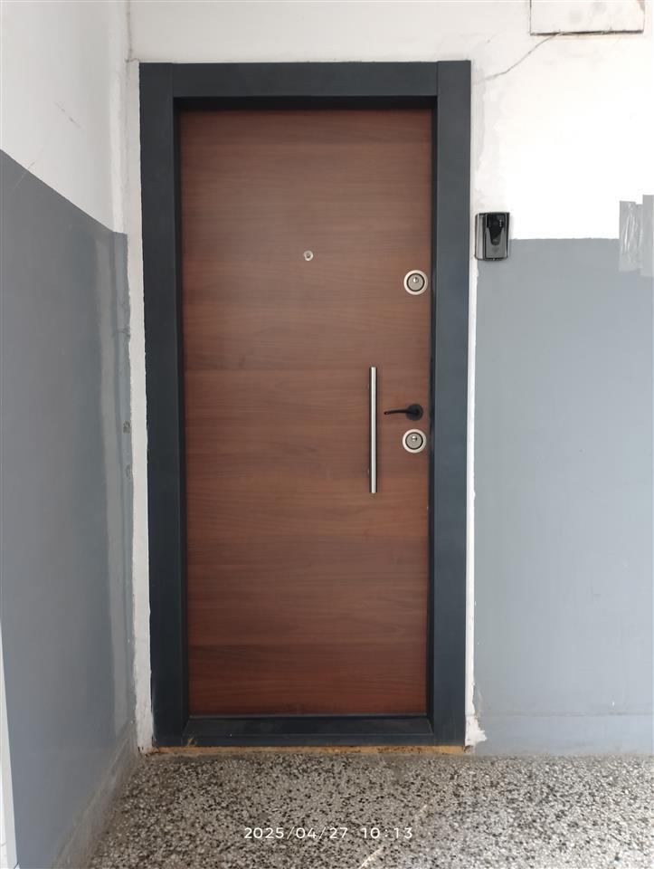 Shitet banes - Cair/Butel - Se prodava stan Cair/Butel