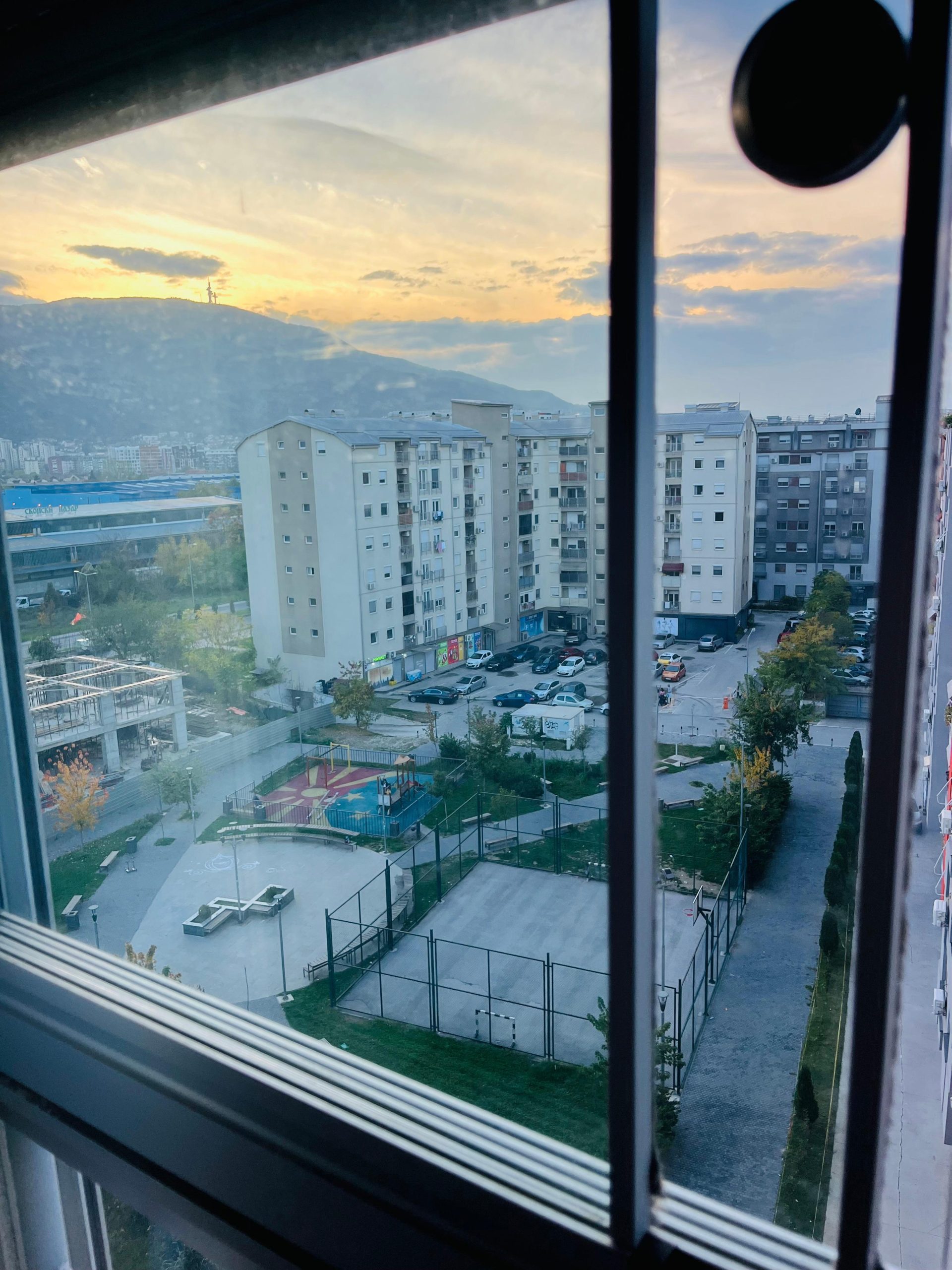 I am selling a one-bedroom apartment in Aerodrom