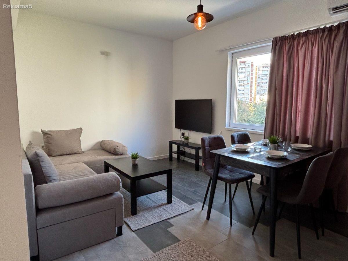 FULLY FURNISHED APARTMENT FOR RENT IN STRONG CENTER
