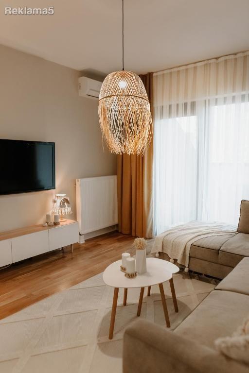 MODEREN DVOSOBEN STAN VO CENTAR, DIAMOND SO DVORCHE