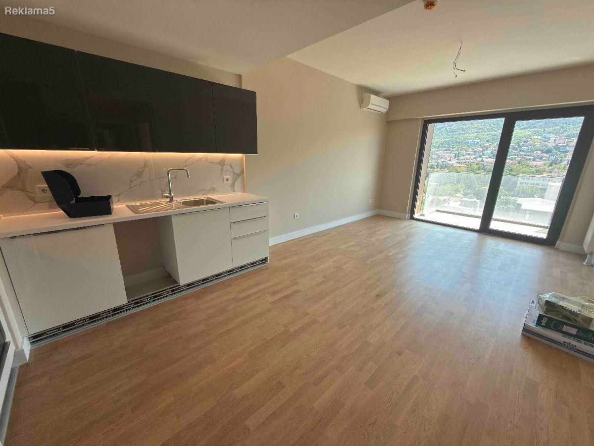 Prazen dvosoben stan 50m2 Limak Diamond D
