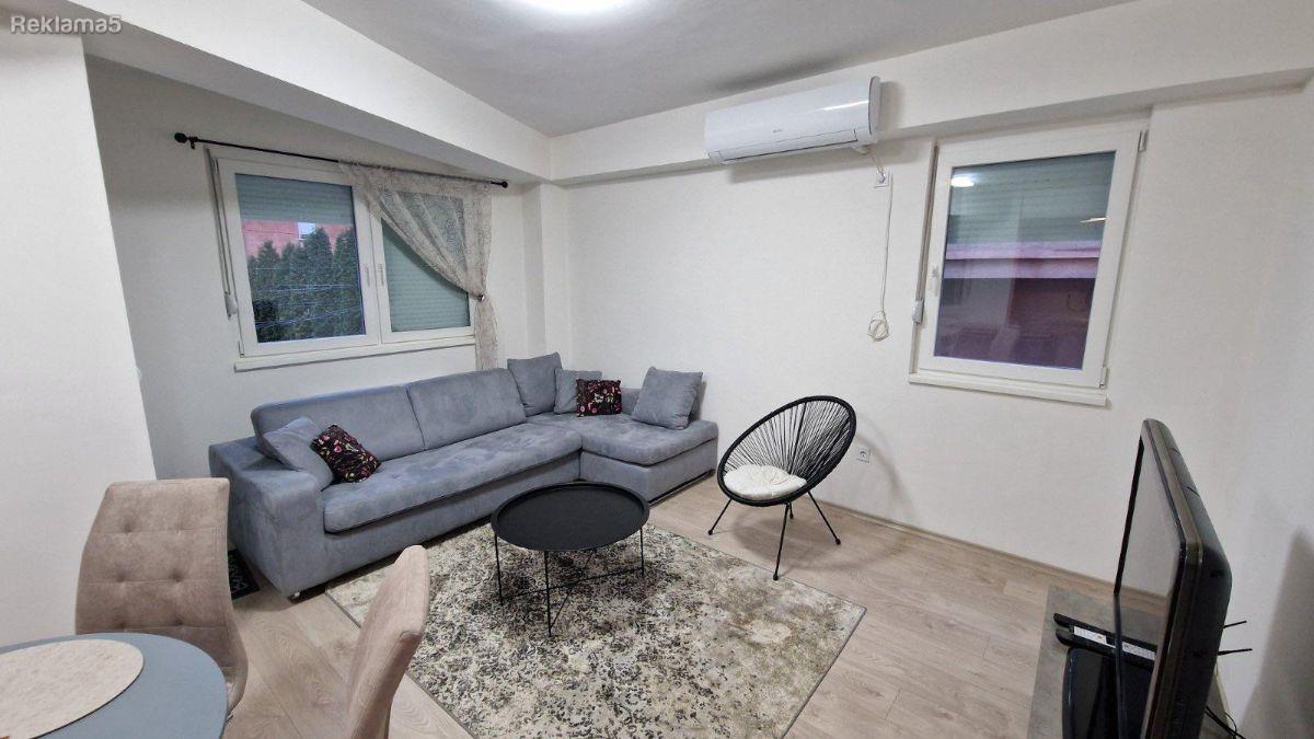 SE IZNAJMUVA 50M2 STAN VO KOZLE