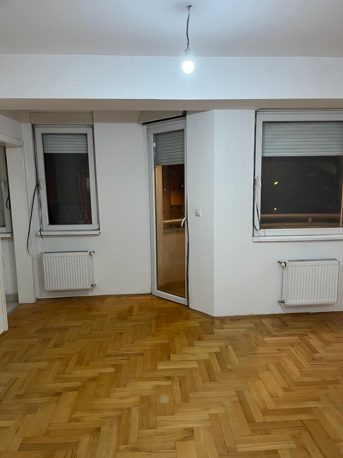 airport 44m2 on the 1st floor with parking