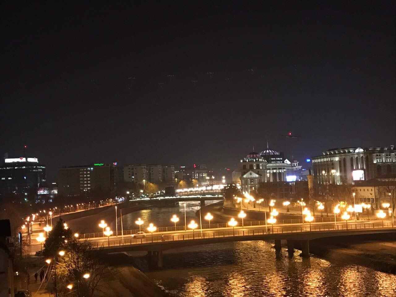 Se izdava stan pozadi Narodba Banka