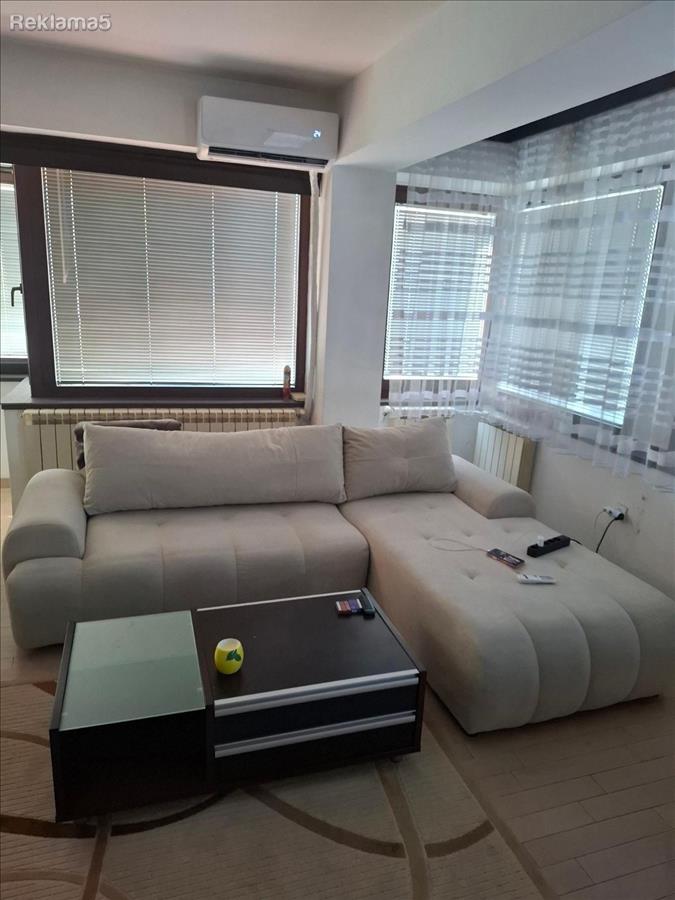 83M2 STAN CRNICE VO NOVA ZGRADA
