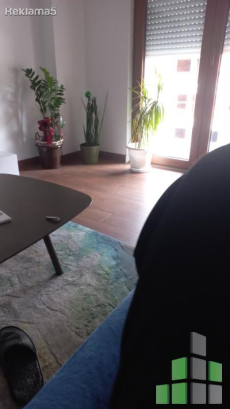 Se prodava 3-sob stan vo Centar