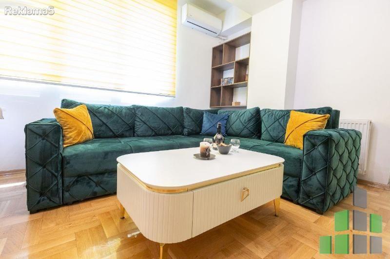 Se izdava 3-sob namesten stan vo Centar