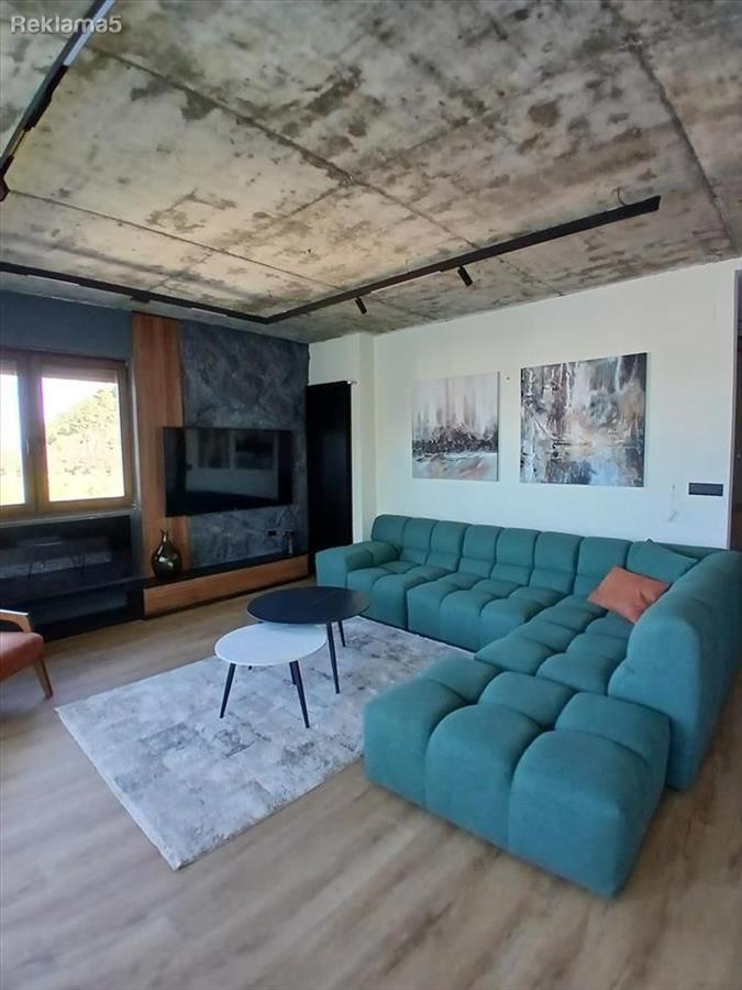 THREE-ROOM APARTMENT FOR RENT IN THE CENTER - ON THE WATER