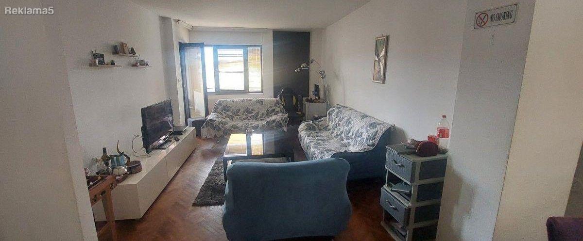 Se prodava stan 84m2 vo Avtokomanda