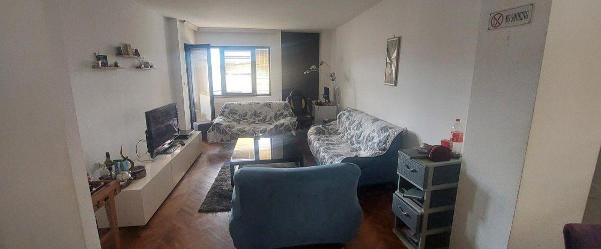 Se prodava stan 84m2 vo Avtokomanda