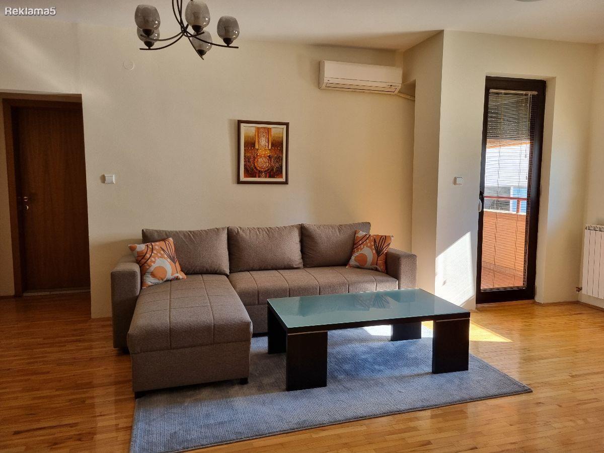 Renovated two-room apartment for rent on Mlečen | 50m² | €380