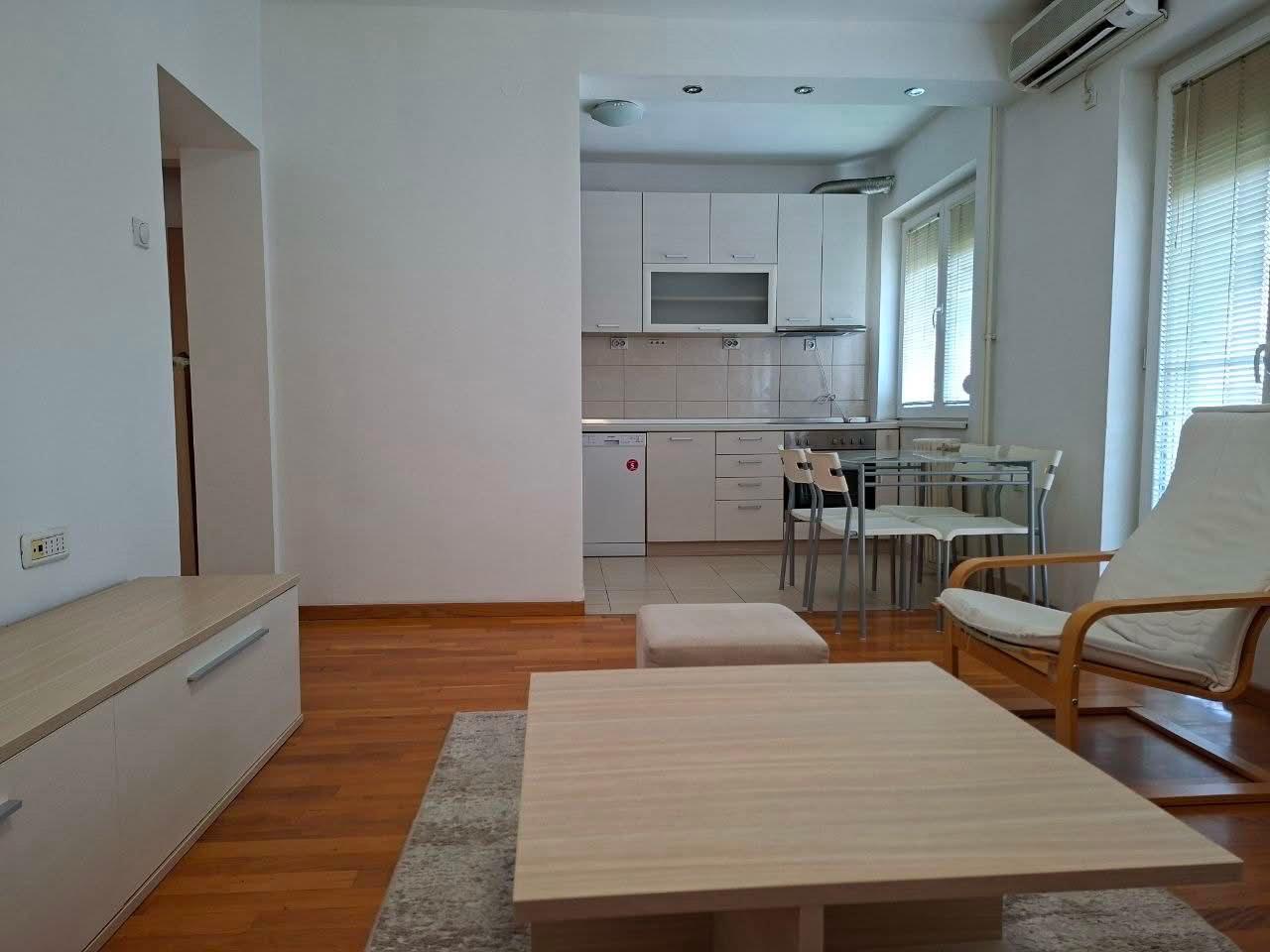 FULLY FURNISHED APARTMENT, EXCELLENT LOCATION, KARPOSH 1