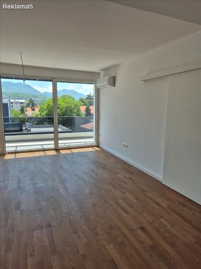 New four-room apartment for rent in Vlae | 100m² | €600