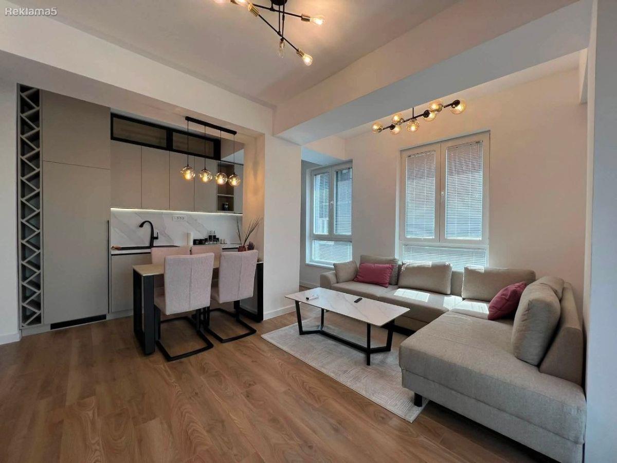 Se prodava stan vo Centar / An apartment in the center is for sale
