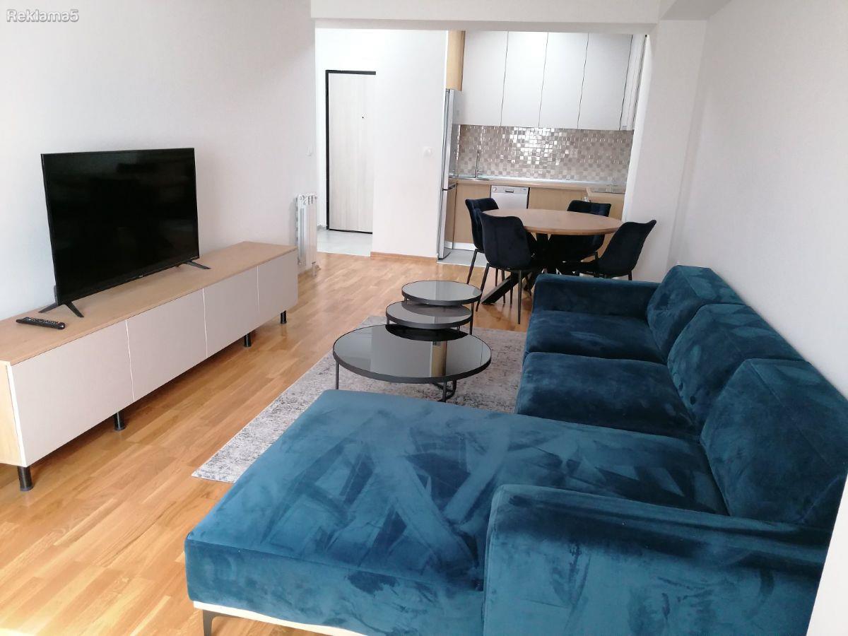 New three-room apartment for rent