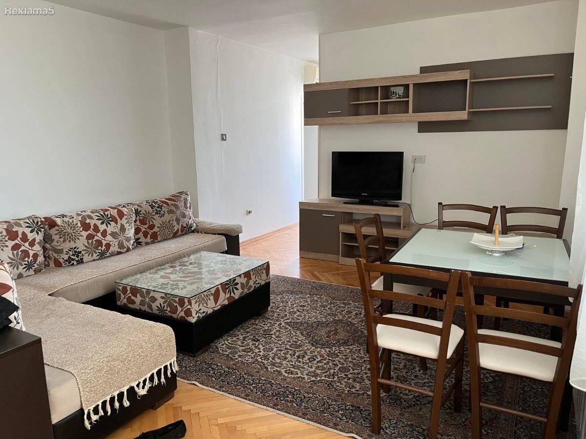 HIT-FURNISHED THREE-ROOM APARTMENT IN TAFTALIJE