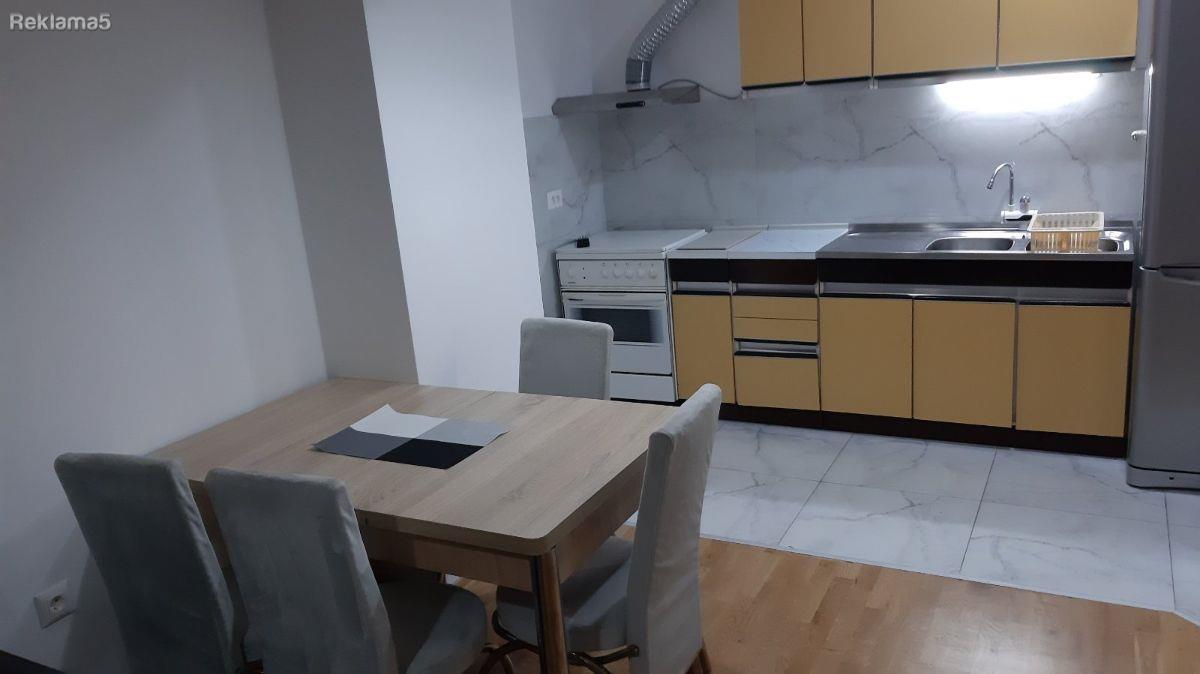 Izdavam Nov Dvosoben Stan 41 m2 Aerodrom Treta Mak. Brigada