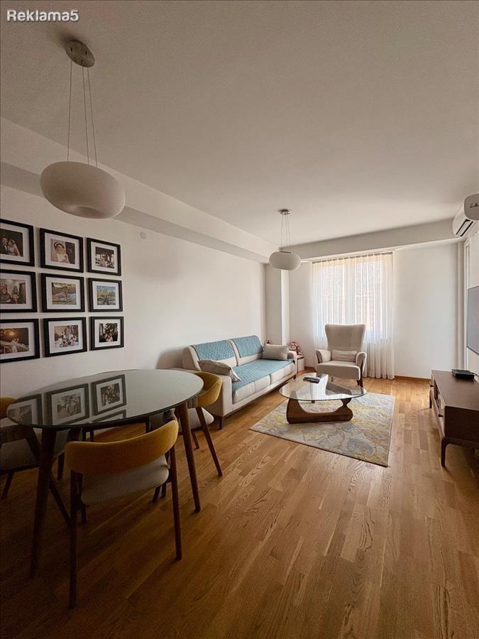 Dharma Doma rents an apartment in Aerodrom!