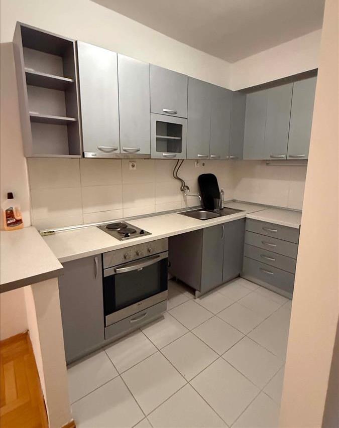 Se prodava stan 45m2 vo Reonski centar N.Lisice