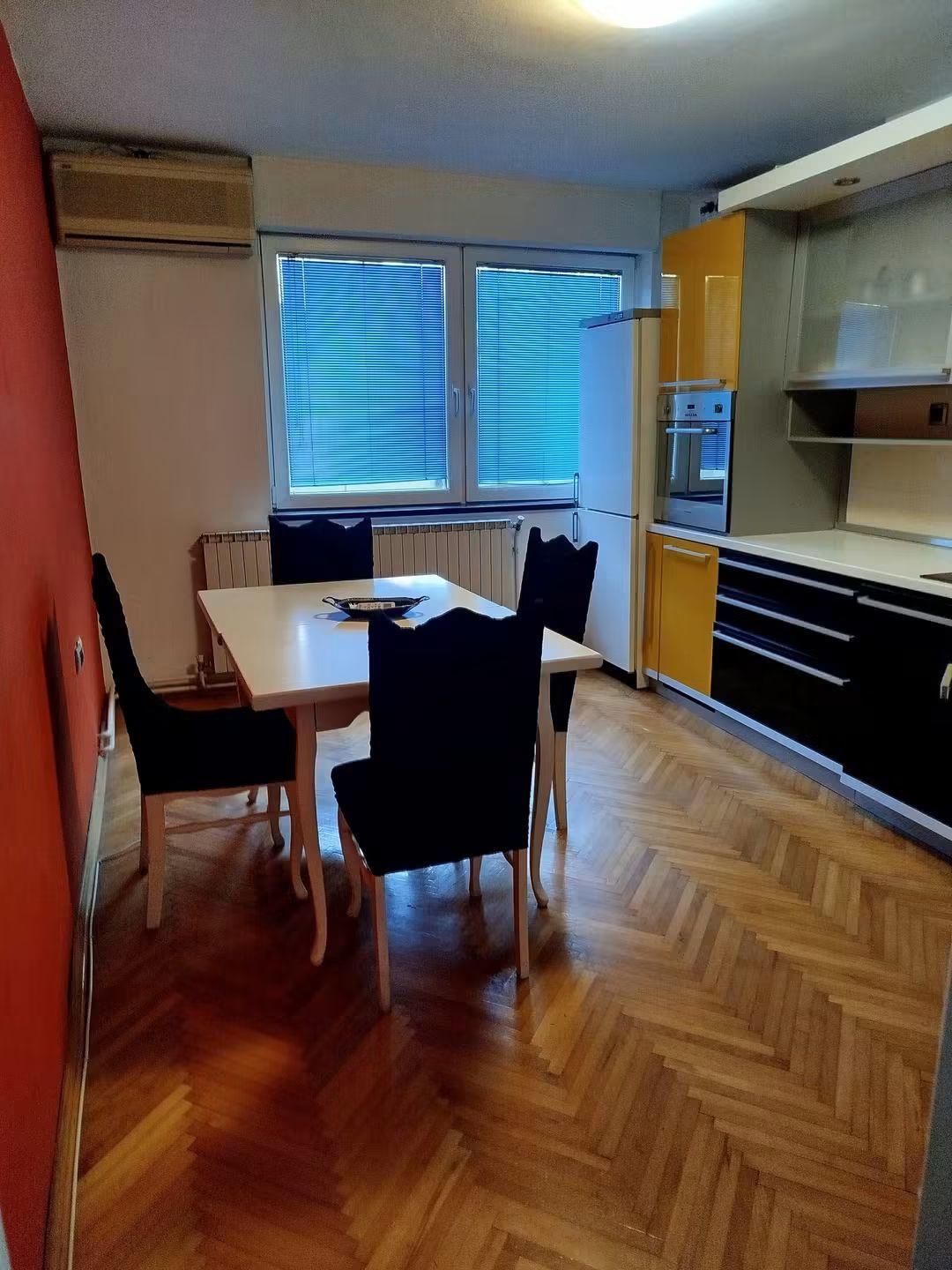 Trosoben stan vo Kisela voda