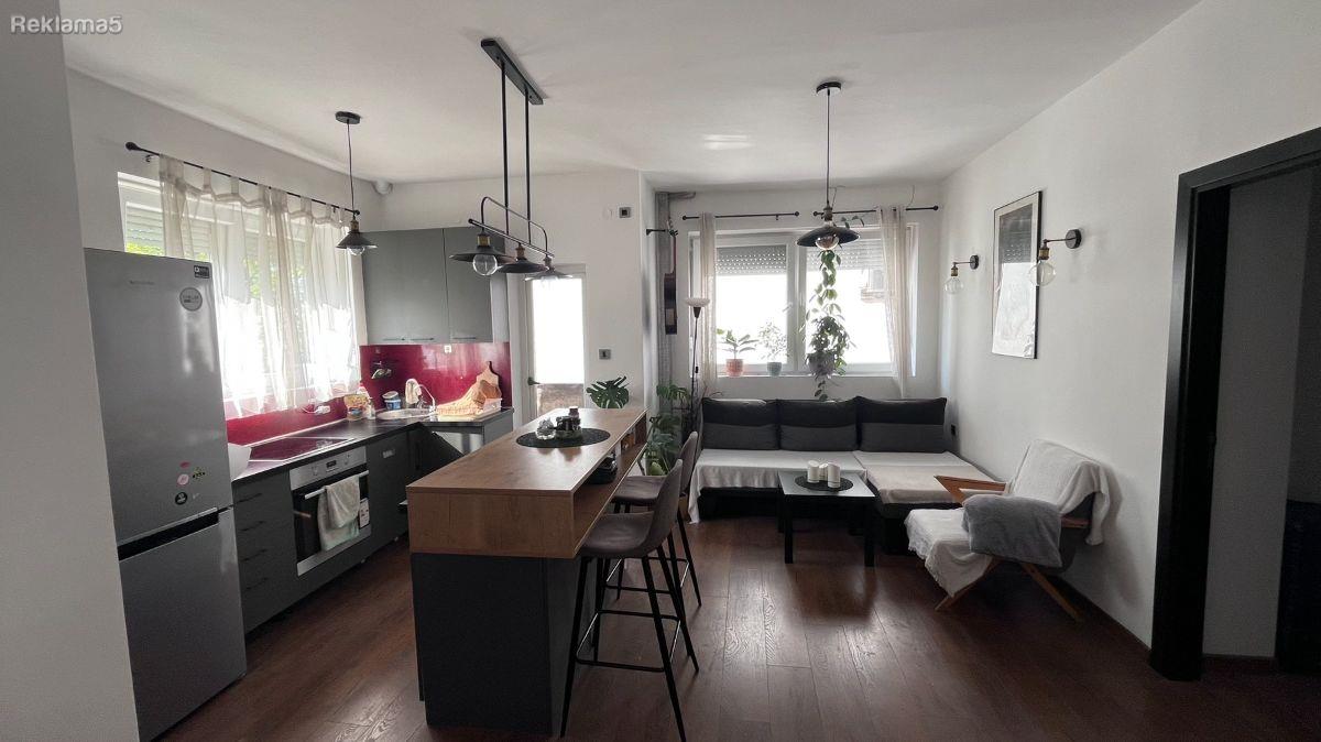 A modern apartment for rent in a premium location - Leninova / Part