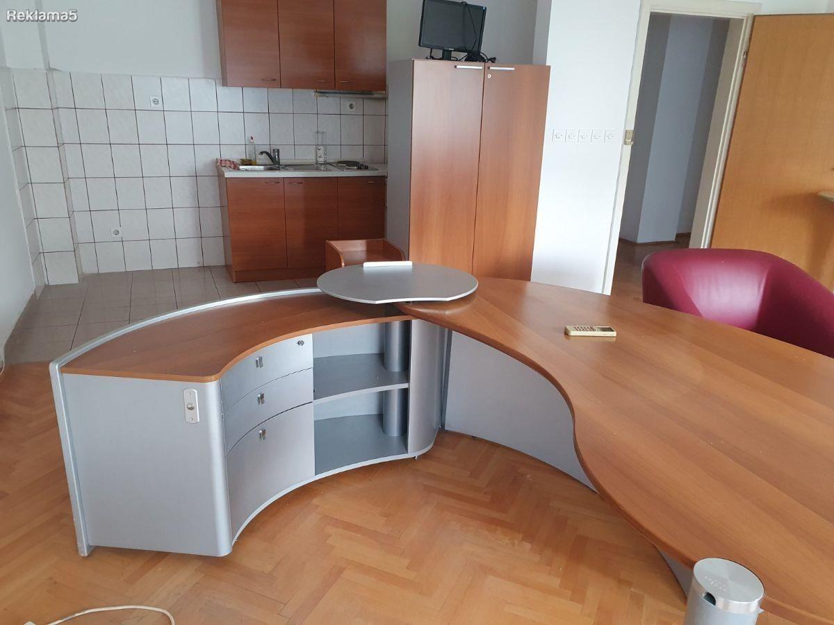 SE IZDAVA DVOSOBEN PRAZEN KAJ BANKITE PRED BISER AERODROM