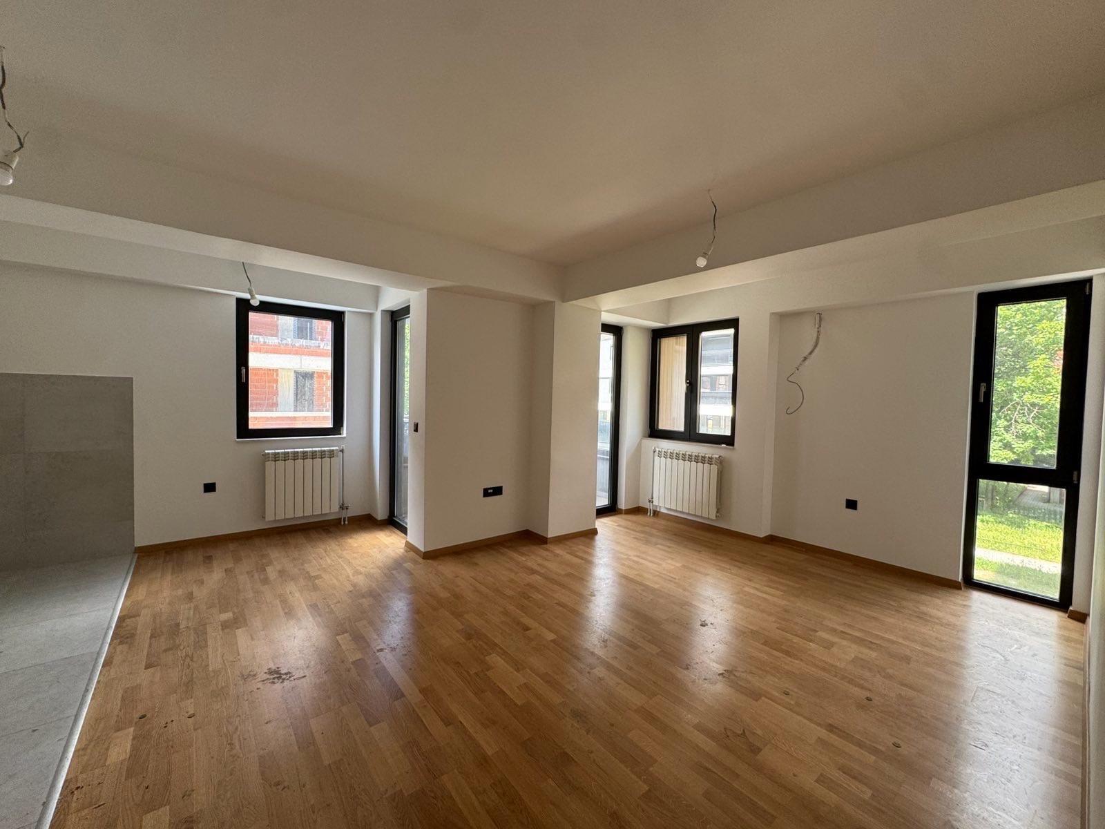 An apartment for rent in a new building of 81 m2 in the Center