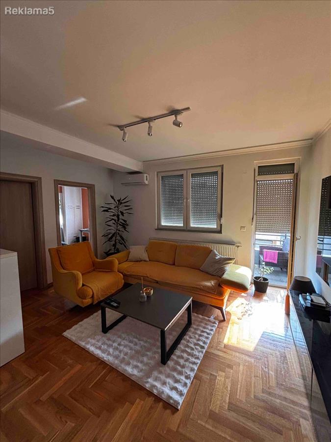 New furnished three-room apartment 60m2 Centar-Universalna