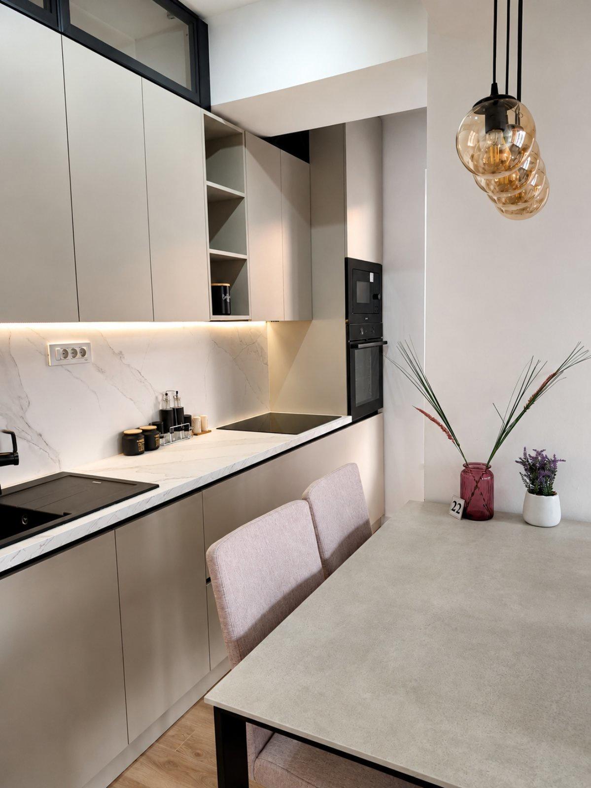 SUPER FURNISHED APARTMENT IN THE CENTER FOR SALE