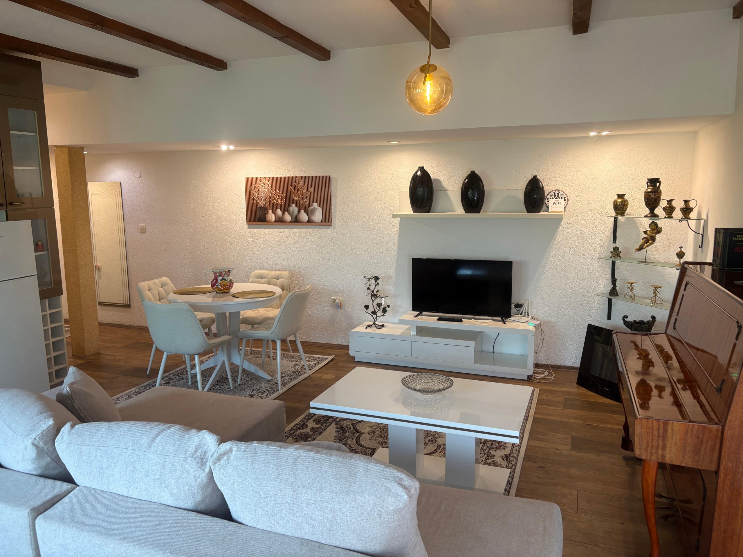 Beautiful apartment in Centar-Vodno (contact: +389 77858728)