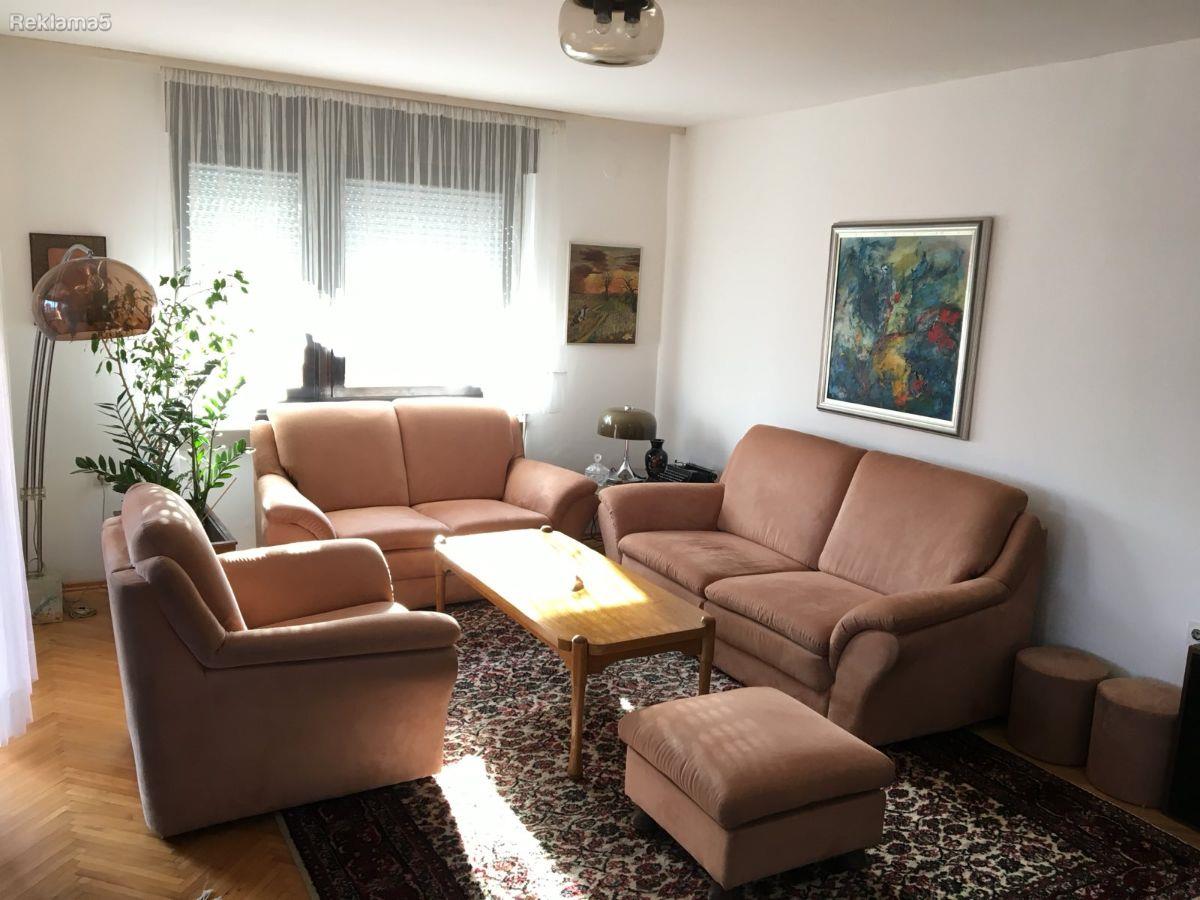 Izdavam Trosoben Renoviran Stan 87 m2 Taftalidze Mlecen