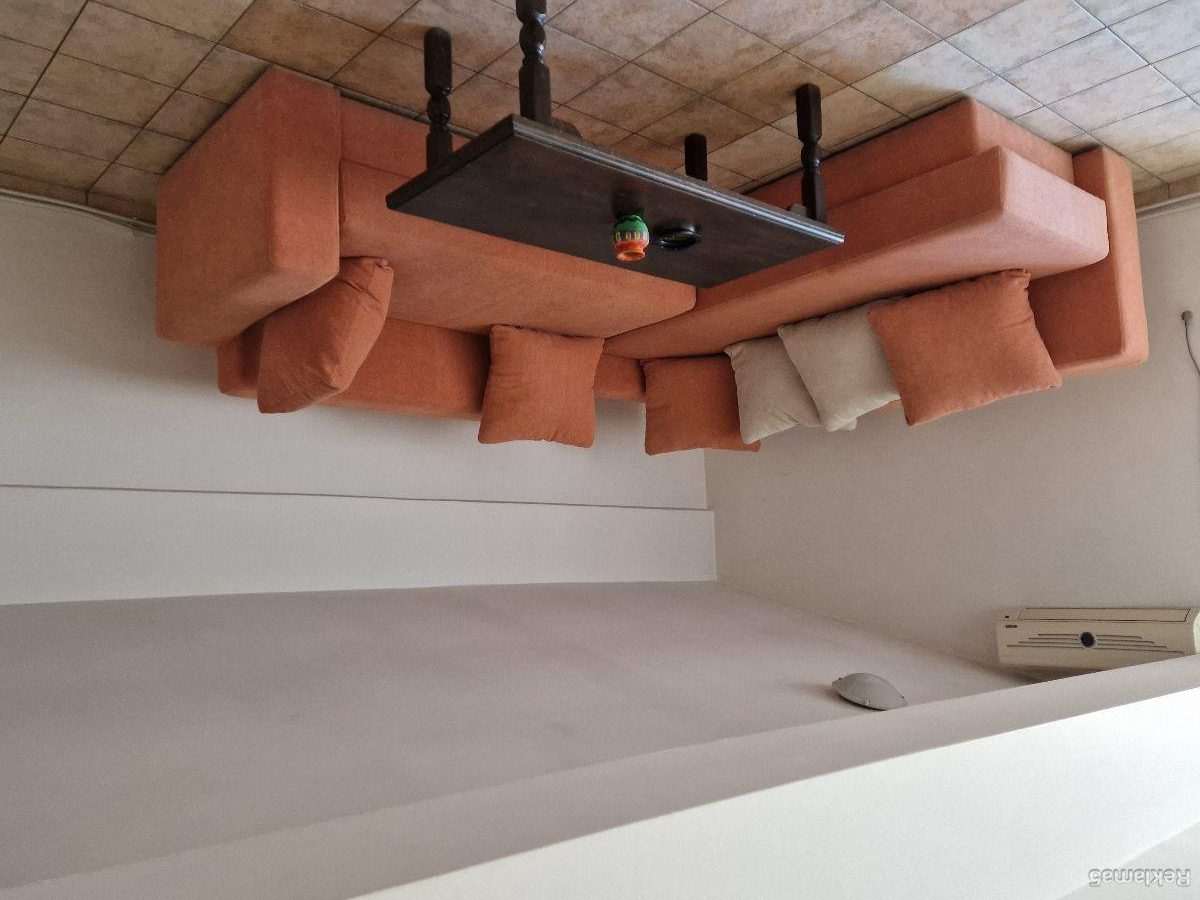 I am renting a four-room fully furnished apartment in Debar neighborhood