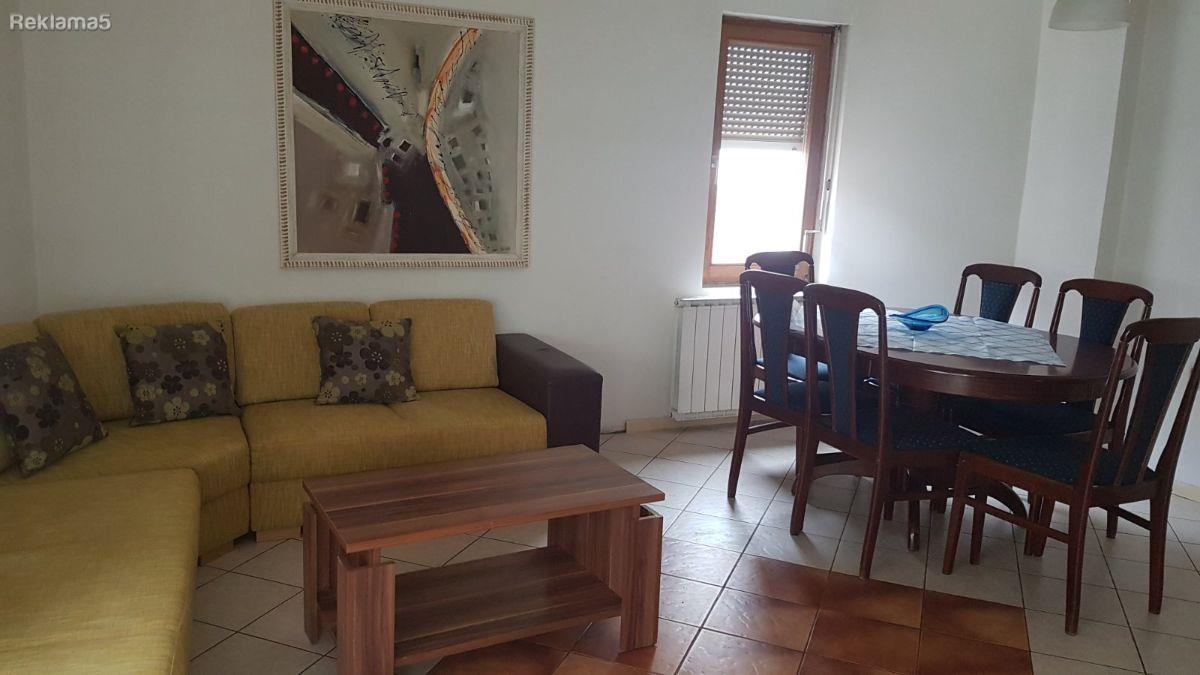 I am renting a furnished three-room apartment in Debar neighborhood