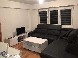 Se izdava dvosoben stan vo Debar Maalo